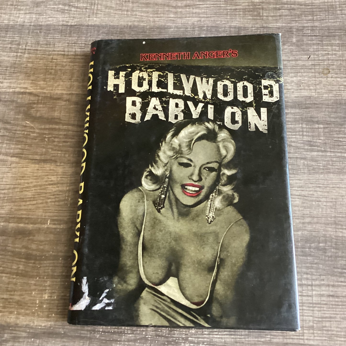 Hollywood Babylon
By Kenneth Anger