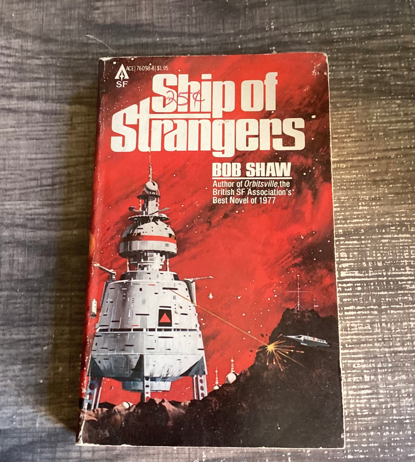 Ship of Stangers
By Bob Shaw