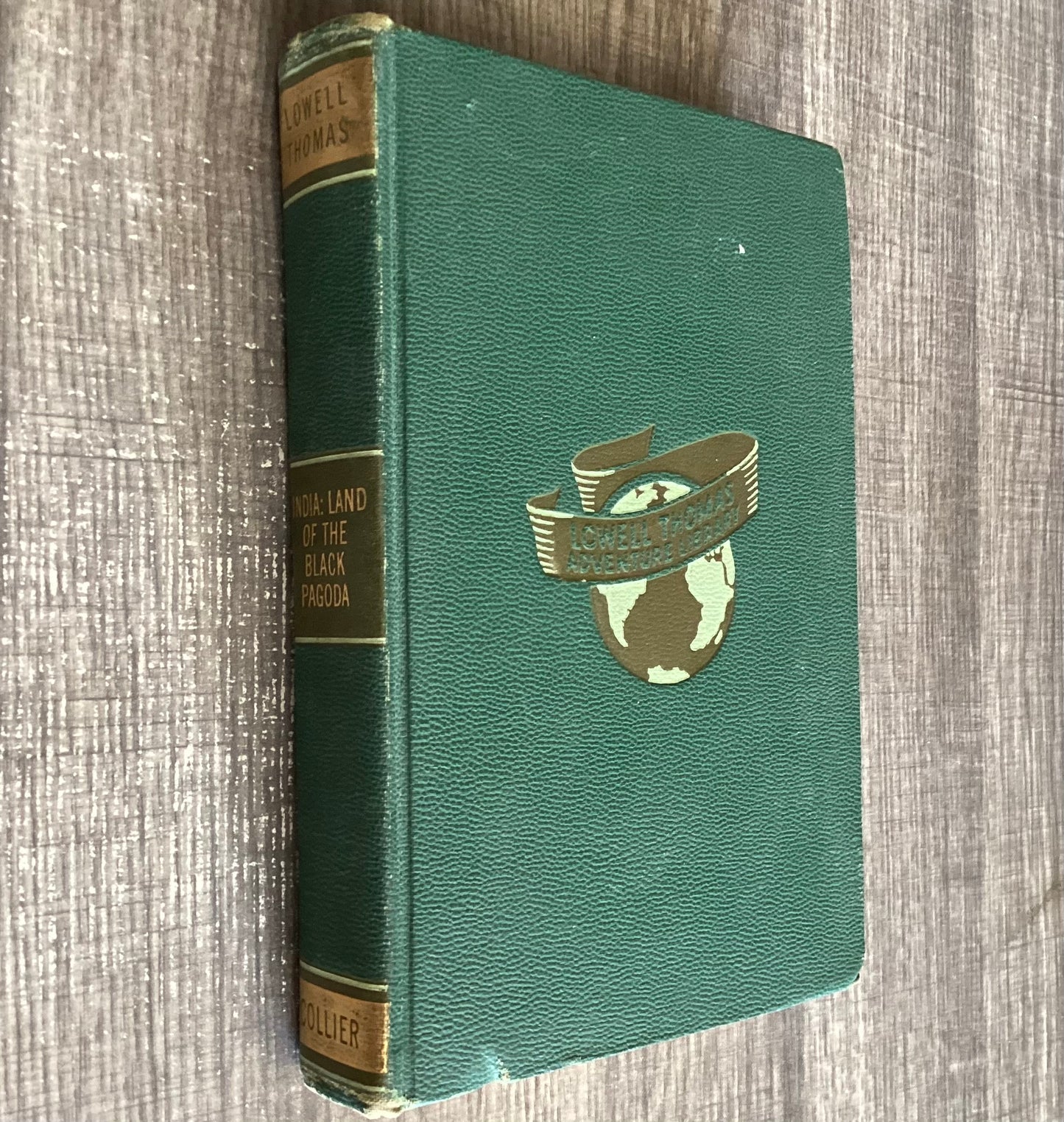 India: Land of the Black Pagoda
By Lowell Thomas