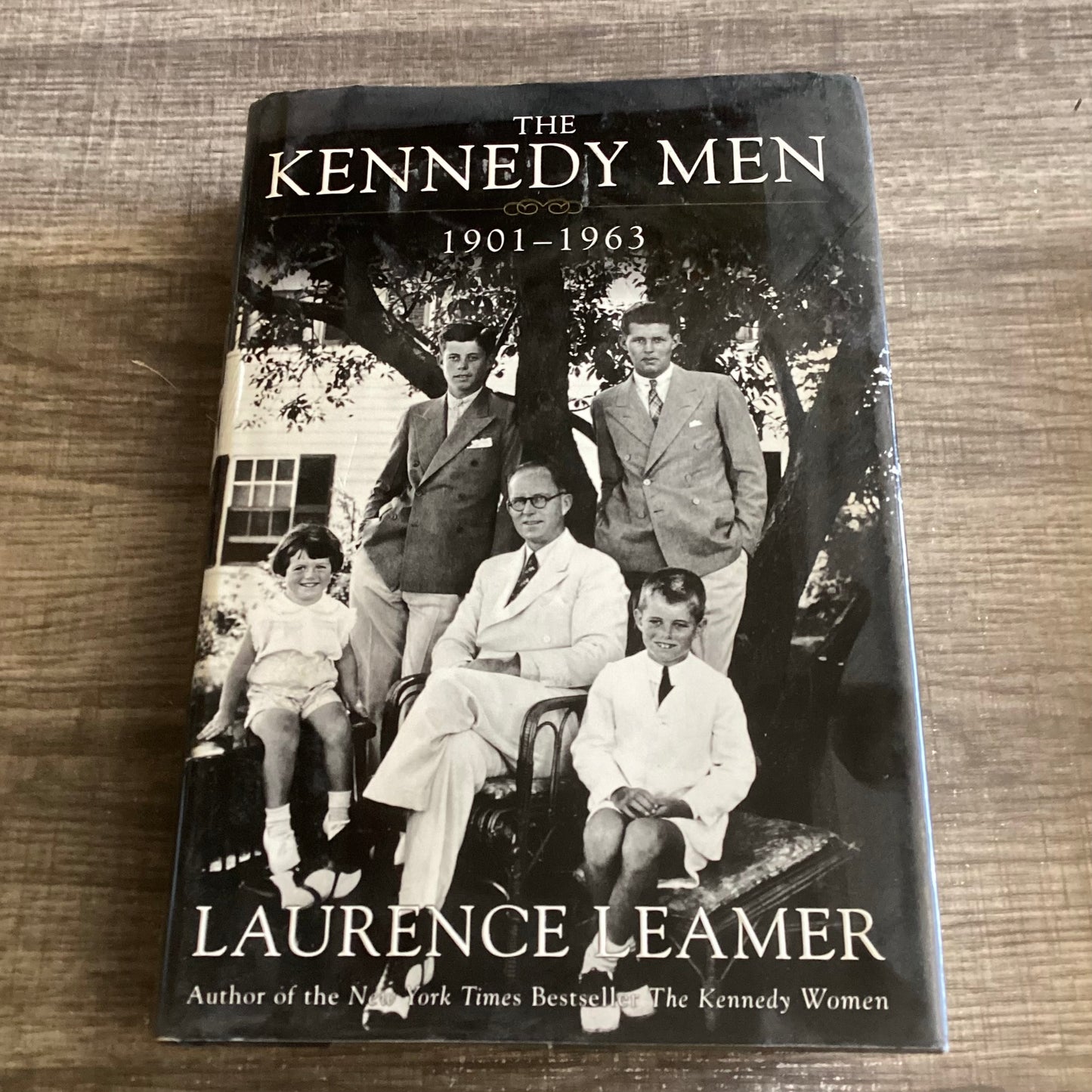 The Kennedy Men
1901-1963
By Laurence Leamer